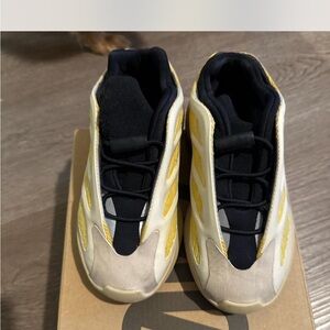 adidas Kids Sneakers in Yellow and Black